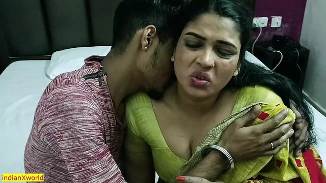 Divorce Bhabhi ko TV mechanic ne accha se Chuda! Bengali Sex