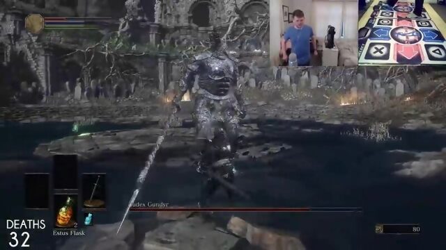 Первый босс Dark Souls III пройден на танцевальном коврике