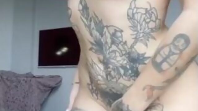 darkhorsetattoo OnlyFans слив бесплатно в коменте частное домашнее видео