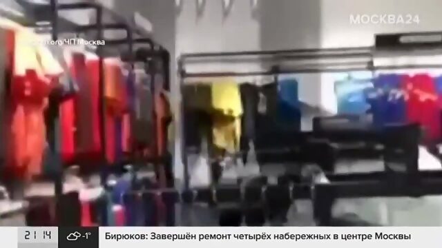 Очередь у нового магазине NSP/Nike в Москве