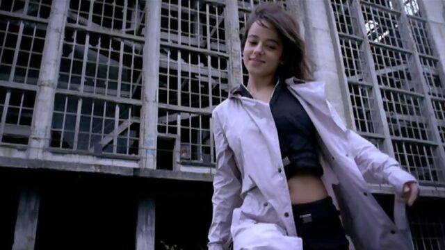 ???? АЛИЗЕ / ALIZEE – A CONTRE COURANT