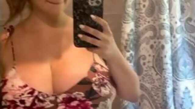 JuicyJade9 / LoloSavo big tits большие сиськи разделась домашнее онлифансы мамки mom milf